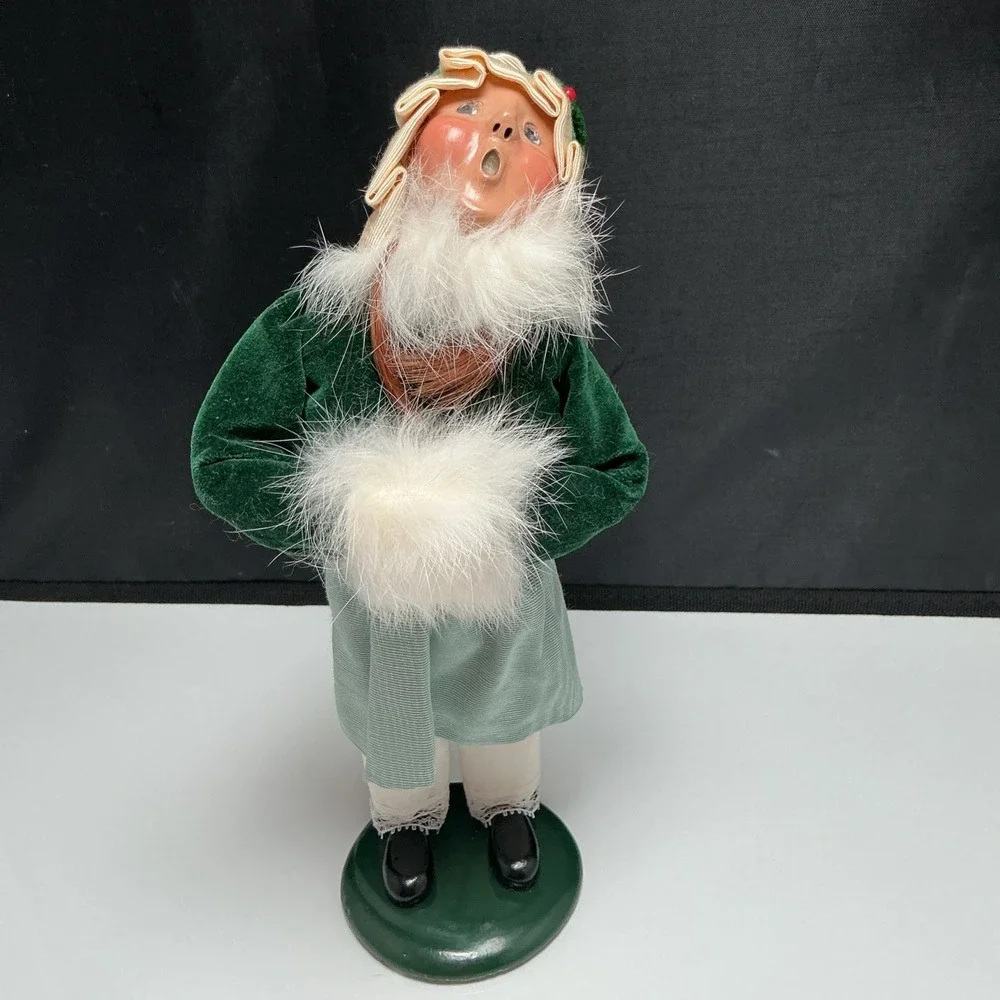 Byers Choice Caroler 1993 Limited Edition 38/100 Girl Faux Fur Muff Vintage